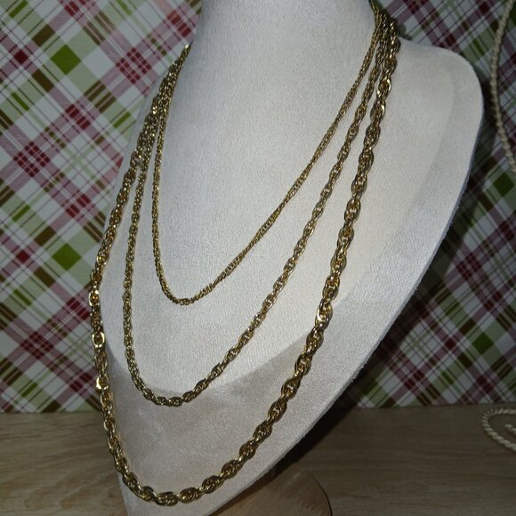 Gold Tone Layered Chains Vintage Necklace Costume Jewelry #106 - Picture 6 of 13